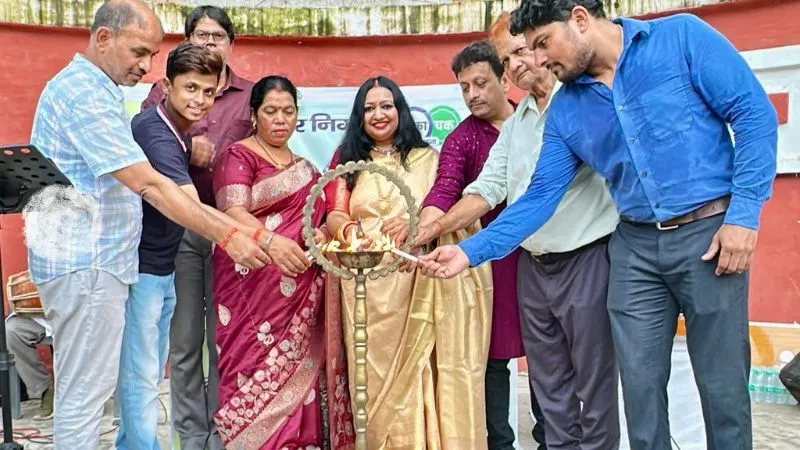 स्वच्छ पटना की ओर एक कदम, लोकगायिका नीतू नवगीत ने गायकी से दिया स्वच्छता का संदेश, राजधानी वासियों को दिलाई शपथ