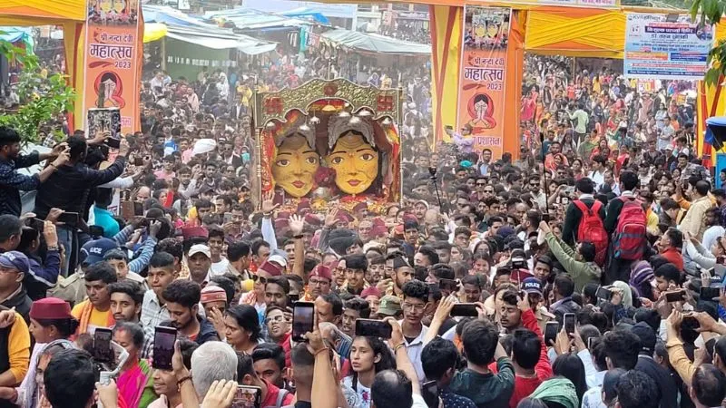 सरोवर नगरी नैनीताल में मां नंदा-सुनंदा महोत्सव का भव्य समापन: डोला यात्रा, लखिया भूत नृत्य, छोलिया नृत्य और भक्ति के जयकारों ने जमाया रंग