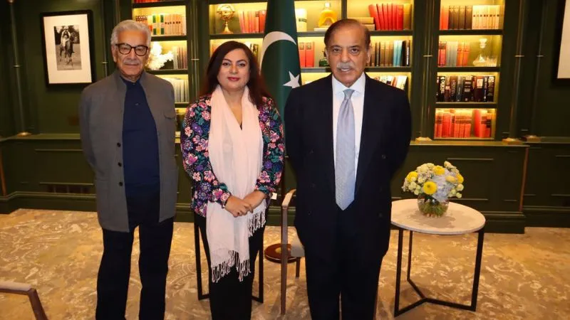 क्या शहबाज शरीफ ने इजरायली एजेंट से लिखवा लिया अपना भाषण? कौन है ये महिला जिस पर पाकिस्तान में मचा है बवाल, तस्वीरें वायरल