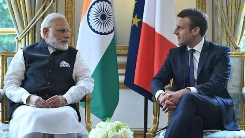 पीएम मोदी ने फ्रांस के राष्ट्रपति से फोन पर की बातचीत, मैक्रों ने भारत आने का निमंत्रण स्वीकार किया