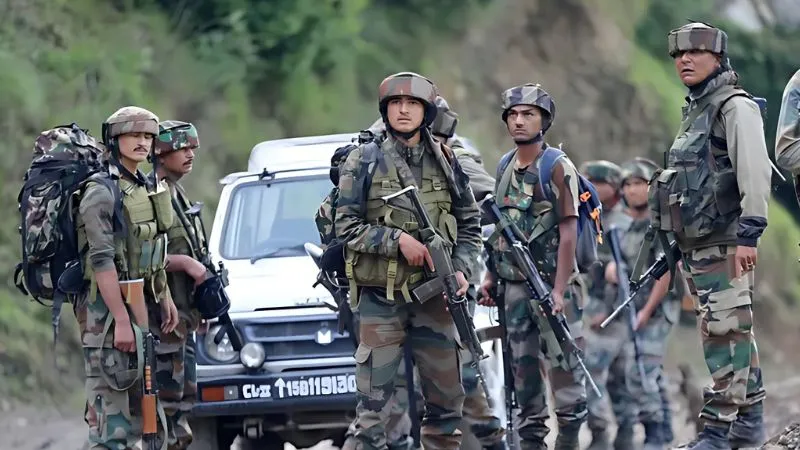 जम्मू-कश्मीर के किश्तवाड़ जिले में सेना और आतंकवादियों के बीच मुठभेड़ जारी, अधिकारियों ने जारी किया बयान, जानें ताजा अपडेट