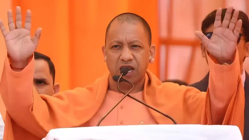 'हिंदू त्योहारों में जिनको गर्मी चढ़ जाती है उनकी डेंटिंग-पेंटिंग करते हैं...', श्रावस्ती में गरजे CM योगी, कहा- न जन्नत मिलेगी, न जहन्नुम