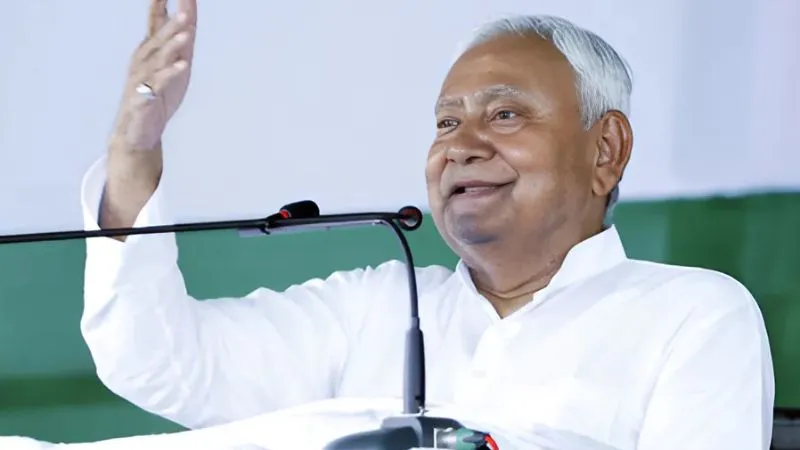 बिहार चुनाव से पहले CM नीतीश का बड़ा ऐलान, आंगनबाड़ी सेविका-सहायिका का बढ़ा दिया मानदेय, जानें कब से मिलेगा लाभ