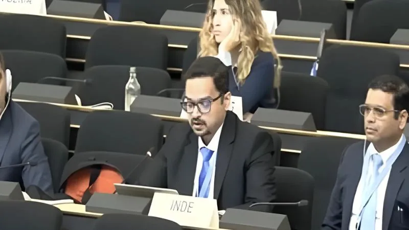 अल्पसंख्यकों की सुरक्षा को लेकर भारत ने स्विट्जरलैंड को लगाई कड़ी फटकार, कहा- पहले अपने देश के हालात देखें फिर दूसरों को दें ज्ञान, पाकिस्तान को भी लताड़ा