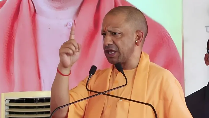 'खुद को धर्मनिरपेक्ष बताने वाली सरकारें भारत को विश्व शक्ति बनाने में रहीं नाकाम', CM योगी का कांग्रेस पर निशाना, 370 पर दिया बड़ा बयान