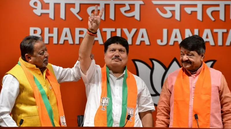'बिना खून बहाए भ्रष्ट शासन का खात्मा नहीं...', BJP नेता की विवादित अपील पर भड़की TMC, दर्ज कराएगी केस