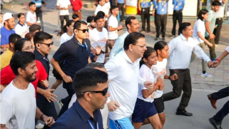 देहरादून में 'नमो युवा रन' का आयोजन, सीएम धामी ने लगाई युवाओं के साथ दौड़