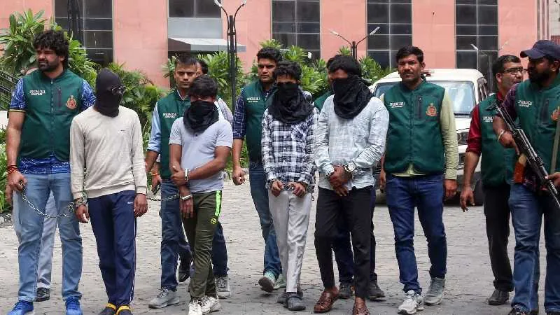 झारखंड : दिल्ली पुलिस की बड़ी कार्रवाई, आतंकी दानिश के ठिकाने से भारी विस्फोटक बरामद