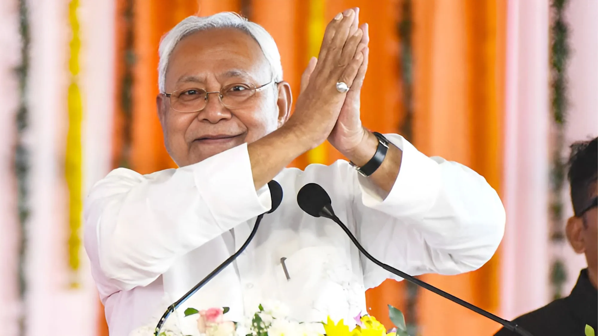 Bihar Chunav 2025: बेरोजगार ग्रैजुएट्स को नीतीश सरकार ने दी राहत, हर महीने मिलेगा ₹1000 भत्ता