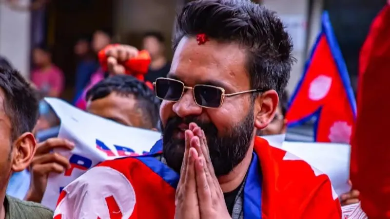 'मैं उन सबको टुकड़ों में दफ़ना दूंगा...', जानें कौन है Gen Z प्रदर्शन के बीच लोकप्रिय बनकर उभरे बालेन शाह? नेपाल का PM बनाने की हो रही मांग