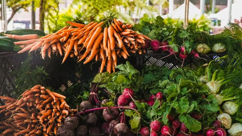 Business: महंगाई ने फिर कसा शिकंजा, रिटेल और थोक दोनों दरों में इजाफा, लेकिन कुछ चीजों ने दी राहत