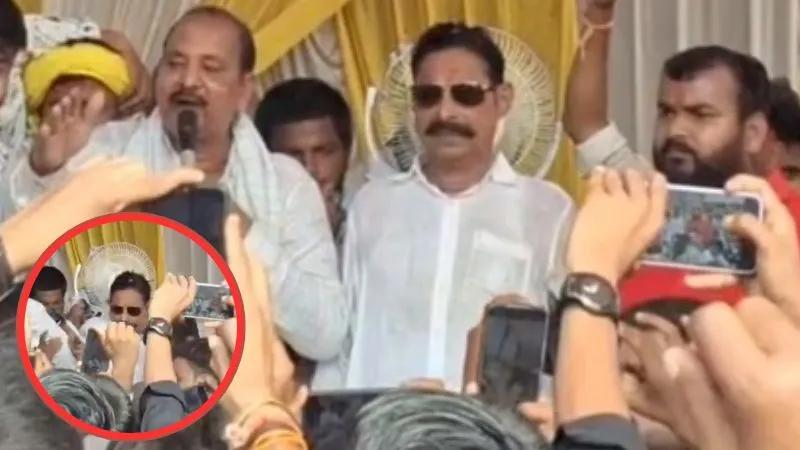 भाषण देने वाले थेे बाहुबली अनंत सिंह, अचानक टूटा मंच…समर्थकों संग धड़ाम से गिरे नेताजी, देखें Video