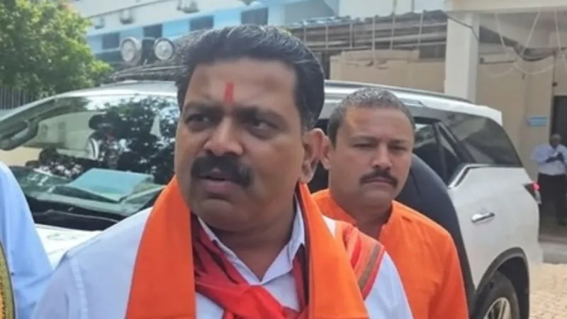 छत्तीसगढ़ में नक्सलियों का आत्मसमर्पण, डिप्टी CM ने खुशी जताते हुए केंद्र की रणनीति को माना कामयाब