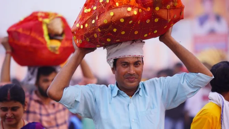 आज छठ पूजा के चौथे दिन, इस तरह पाएं छठी मैया और सूर्य देव की कृपा, जानें किन मंत्रों के जाप से दूर होगी हर परेशानी!