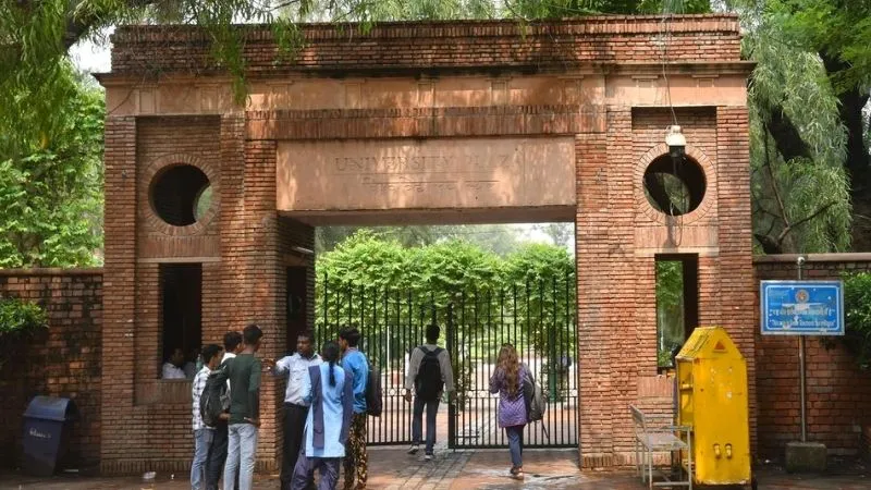 DU में टीचिंग की सरकारी नौकरी की भर्ती शुरू, बिना NET भी करें आवेदन