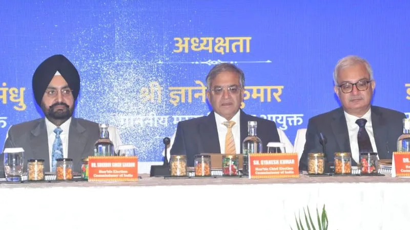 हर बूथ पर अधिकतम 1200 वोटर, प्रत्याशी की रंगीन फोटो, 100% वेबकास्टिंग...चुनाव आयोग का ऐलान, देशभर में होगा लागू