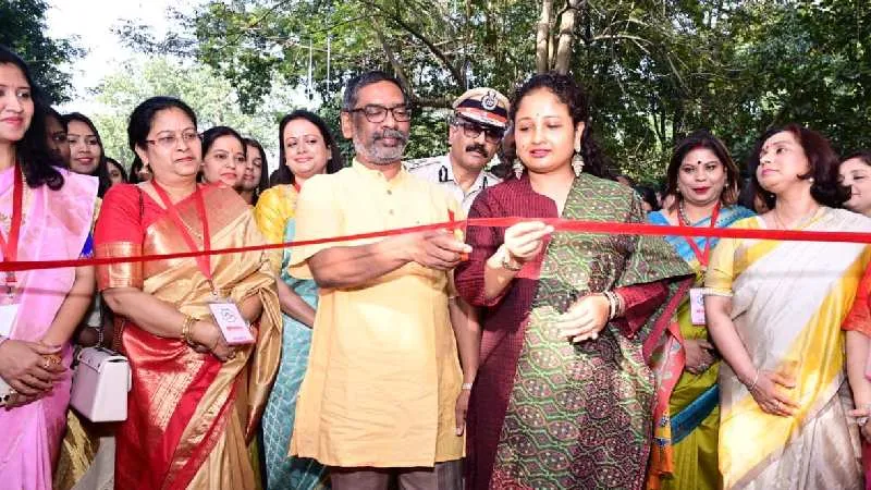 मुख्यमंत्री हेमंत सोरेन ने किया इप्सोवा दिवाली मेले का उद्घाटन, सांस्कृतिक और तकनीकी रंगों से सजा रांची