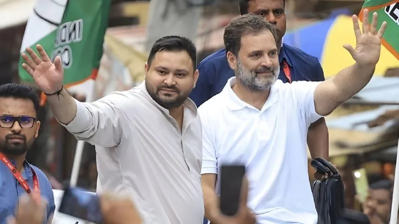 बिहार: महागठबंधन में तय हुआ सीट शेयरिंग का फॉर्मूला, तेजस्वी के आवास पर बैठक में लगेगी अंतिम मुहर, जानें किसका पलड़ा भारी