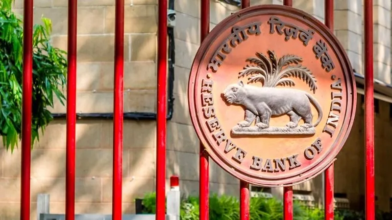 छठ और दिवाली से पहले बड़ी खुशखबरी, RBI सर्वे में दिखा महंगाई में गिरावट का संकेत