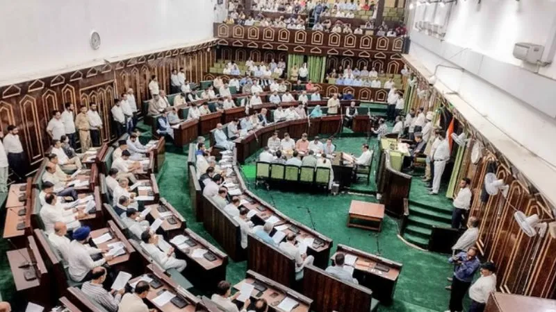 जम्मू-कश्मीर राज्यसभा चुनाव: 10 साल बाद वोटिंग, कांग्रेस-PDP ने किया नेशनल कांफ्रेंस का समर्थन