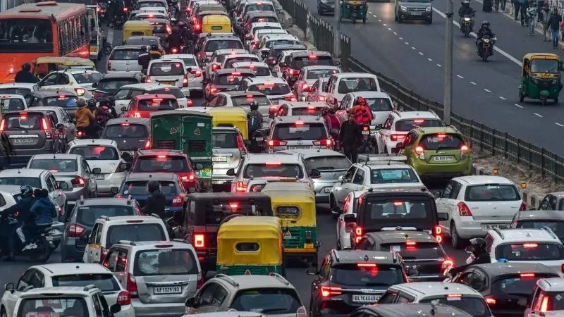 रांची में छठ महापर्व की तैयारियां: भारी वाहनों पर पूर्ण रोक, रूट डायवर्जन और सुरक्षा के लिए विशेष ट्रैफिक व्यवस्था