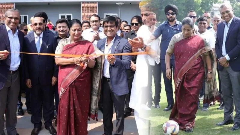 दिल्ली की CM रेखा गुप्ता ने सुदेवा फुटबॉल अकादमी में नए ग्राउंड का किया उद्घाटन, शीर्ष ओलंपियन खिलाड़ियों को मिलेंगे 7 करोड़ रुपए
