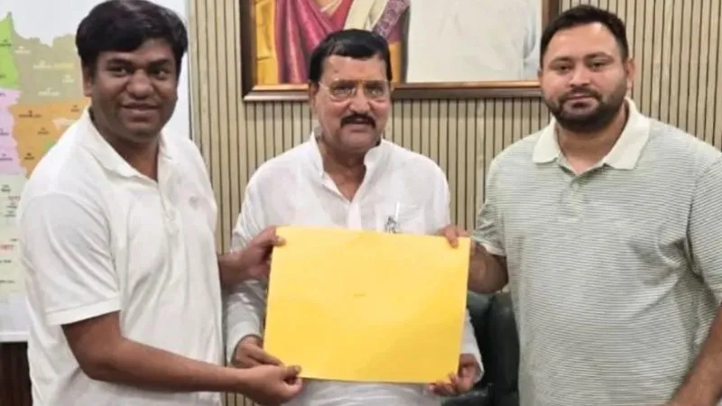 NDA के बाद अब महागठबंधन ने भी गंवाई एक सीट, बिना लड़े VIP प्रत्याशी को मिली हार, नामांकन हुआ रद्द