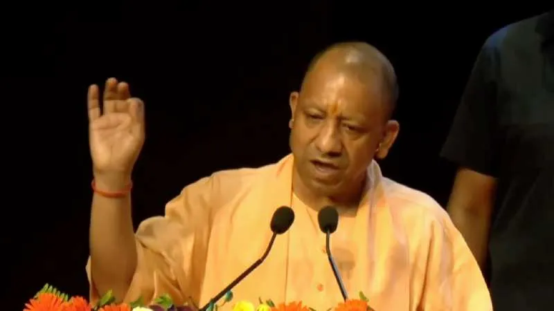 सीएम योगी के निर्देश पर यूपी में मिलावटखोरों पर कड़ा एक्शन, 2993 क्विंटल मिलावटी खाद्य सामग्री जब्त