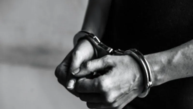 प्रेमानंद महाराज के 'एकांतिक दर्शन' का दिया झांसा, फिर युवती के साथ किया दुराचार, आरोपी गिरफ्तार