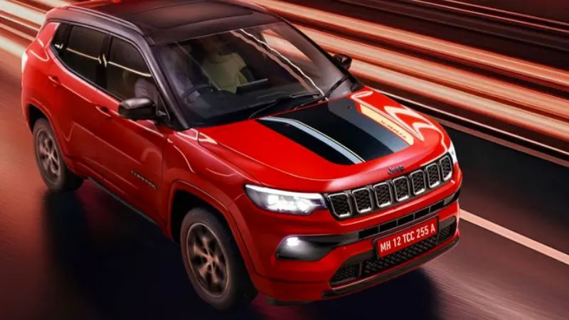 नई Compass Track Edition से Jeep ने मचाई हलचल, Harrier और XUV700 को देगी टक्कर