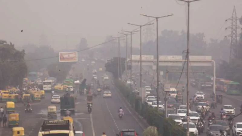 दिल्ली-एनसीआर में हवा ‘जहरीली’, एक्यूआई खतरनाक स्तर पर, सांस लेना हुआ मुश्किल