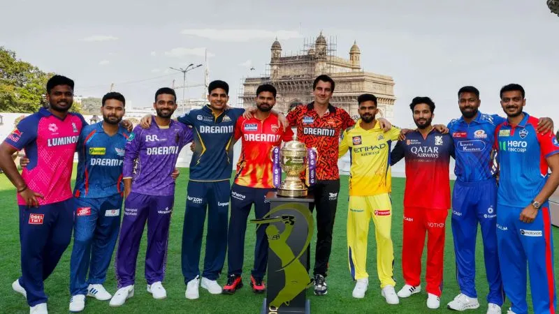 IPL की सभी 10 टीमों ने रिटेन और रिलीज खिलाड़ियों की लिस्ट जारी की, KKR ने वेंकटेश अय्यर और आंद्रे रसेल को किया बाहर, देखें पूरी सूची