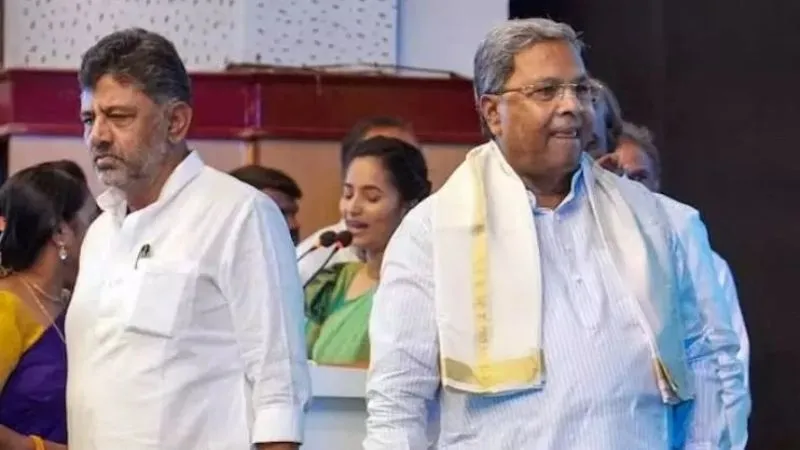 कर्नाटक में कांग्रेस की टेंशन बढ़ी! दिल्ली में अचानक खड़गे से मिलने पहुंचे कई विधायक, डीके शिवकुमार बोले- मुझे भनक तक नहीं