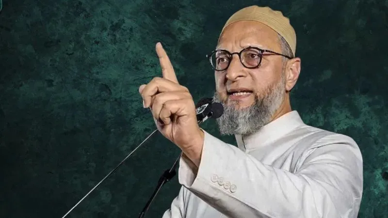 'घर में नहीं एकता, चले हैं बिहार जोड़ने…’, सीमांचल से ओवैसी की हुंकार, लालू परिवार पर किया तीखा प्रहार