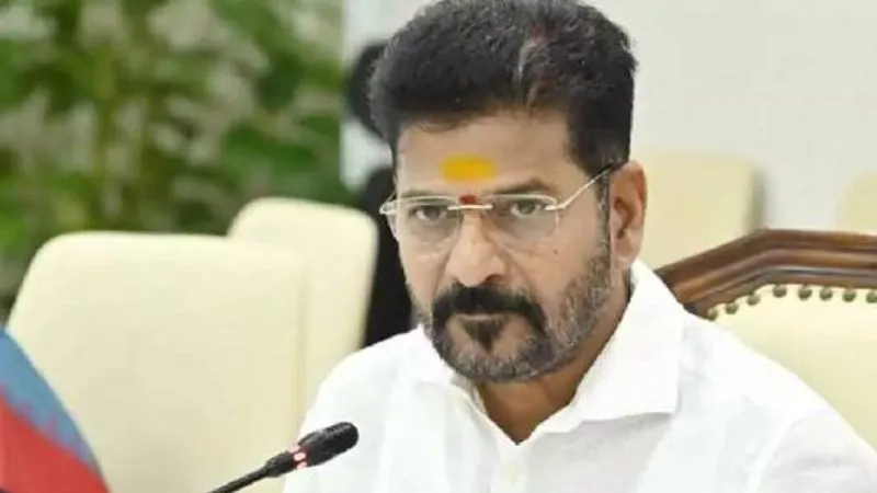 ‘कांग्रेस है तो मुसलमान…’ रेवंत रेड्डी के बयान पर बवाल, बैकफुट पर आए तेलंगाना के CM ने दी सफाई