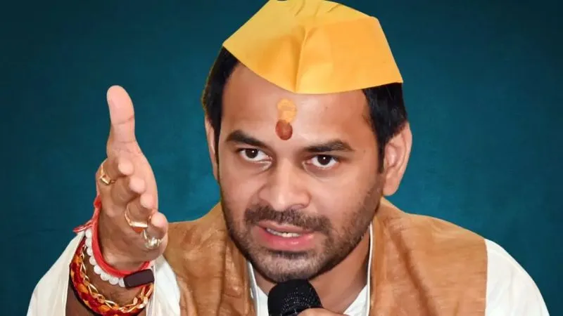 जयचंदों को जमीन में दफन कर देंगे... बहन रोहिणी के साथ हुई बदसलूकी पर भड़के तेज प्रताप, कहा- बस पिता जी इजाजत दें