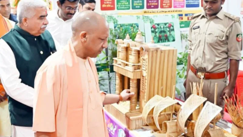 आईआईटीएफ में चमकी उत्तर प्रदेश की महिलाएं, योगी सरकार की नीतियों का दिखा असर