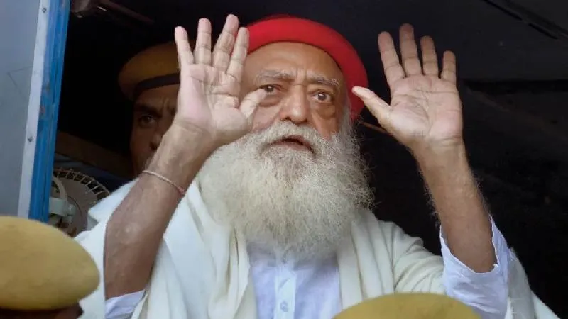 दुष्कर्म मामले में उम्रकैद काट रहे आसाराम को मिली बड़ी राहत, कोर्ट ने दी छह महीने की जमानत