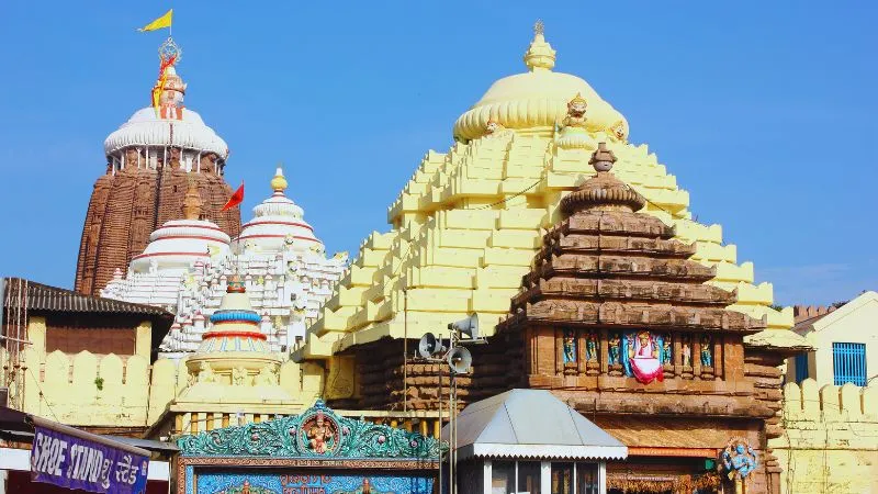 जगन्नाथ पुरी मंदिर के ऊपर से नहीं उड़ते पक्षी या जहाज, जानिए क्या है इसके पीछे का रहस्य