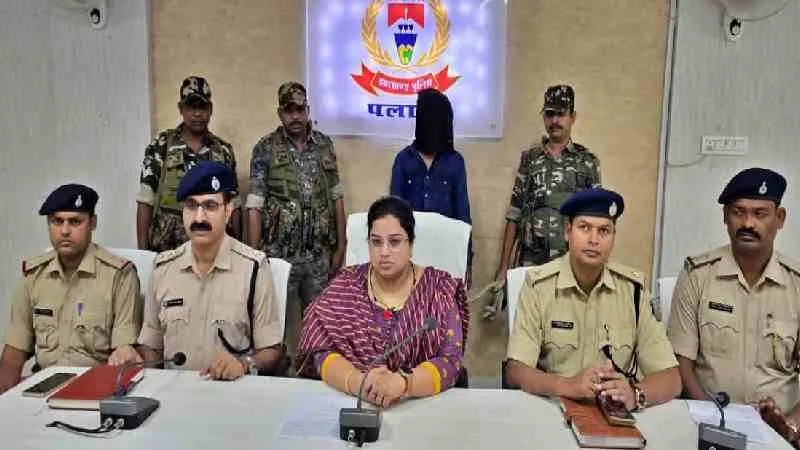 झारखंड: चार फीट रास्ते को लेकर हुआ विवाद, सुपारी किलर से दुकानदार की कराई हत्या, दो आरोपी गिरफ्तार