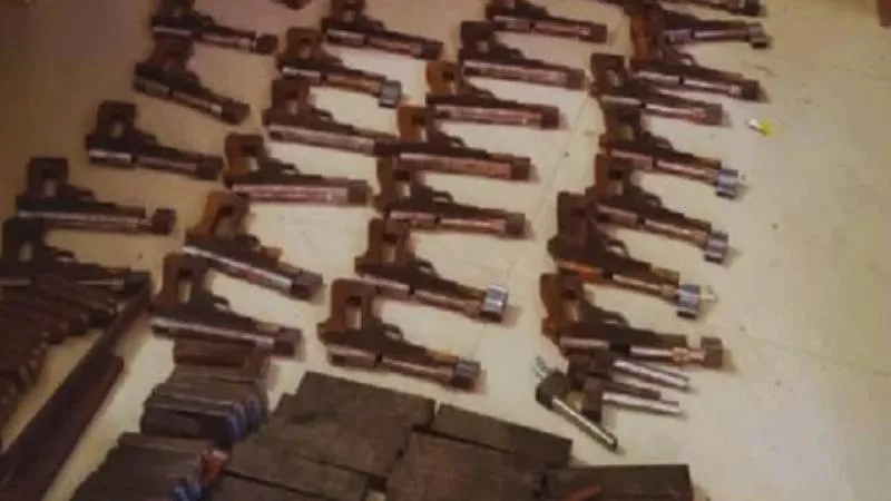 झारखंड: गिरिडीह में अवैध हथियारों के बड़े नेटवर्क का खुलासा, छह लोग गिरफ्तार