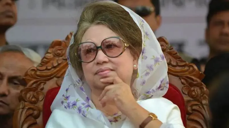 बांग्लादेश की पूर्व पीएम खालिदा ज़िया की तबीयत बिगड़ी, दिल और फेफड़ों में संक्रमण, ढाका के अस्पताल में भर्ती