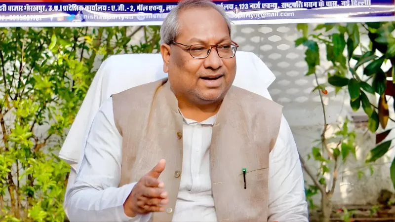 Bihar Election Results: नतीजों से पहले संजय निषाद ने महागठबंधन पर साधा निशाना, बोले-प्रदेश नेता से नहीं नीति से चलता है