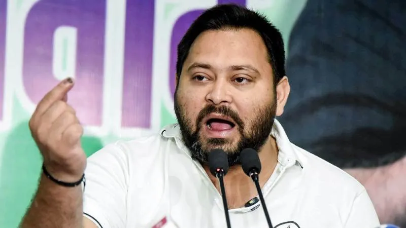 Bihar Election Results: चुनाव परिणाम से पहले तेजस्वी का दावा, 18 नवंबर को लूंगा सीएम की शपथ