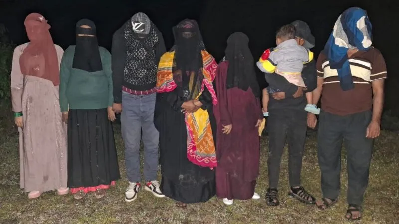 हिमंता सरकार ने घुसपैठियों को खदेड़ा… बांग्लादेश भेजे गए 8 अवैध प्रवासी, फोटो शेयर कर दी बड़ी चेतावनी