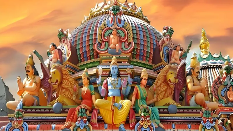 Chakrapani Temple: यहां होती है सुदर्शन चक्र की पूजा, उग्र रूप में विराजमान भगवान विष्णु, जानें मंदिर का रहस्य