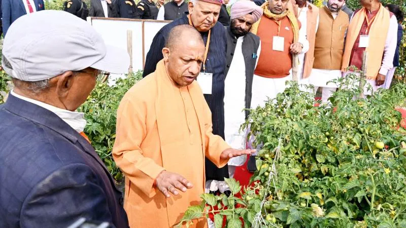 बाराबंकी में CM योगी ने शुरू की किसान पाठशाला 8.0, प्राकृतिक खेती को दी नई दिशा