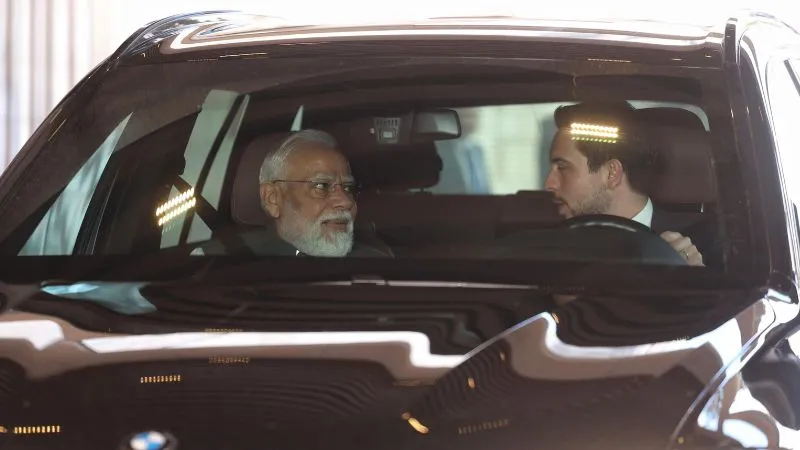 पैगंबर मोहम्मद के ‘वंशज’ ने PM मोदी के लिए खुद ड्राइव की कार, देखें भारत के बढ़ते कद को दिखाता ये Video