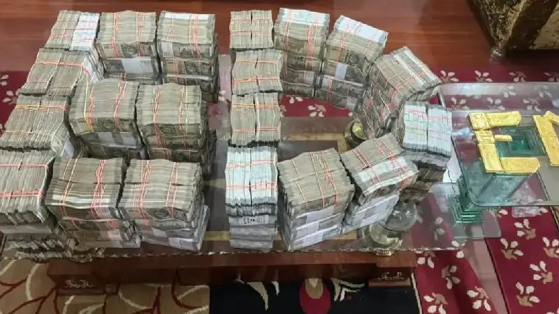 डंकी रूट मानव तस्करी नेटवर्क पर ईडी की बड़ी कार्रवाई, 13 ठिकानों पर छापे में करोड़ों नकद, सोना-चांदी बरामद