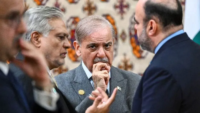 पुतिन-एर्दोगन की हो रही थी बैठक, मीटिंग हॉल में जबरन घुसे शहबाज शरीफ!